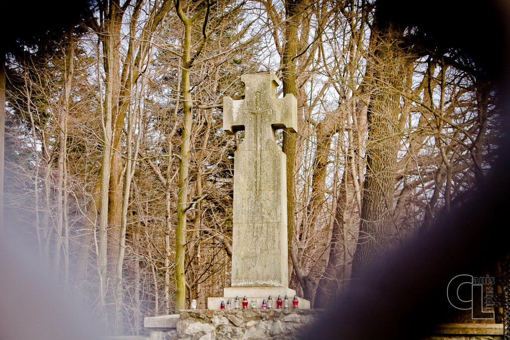 Krzyż maltański na cmentarzu nr 15 w Harklowej